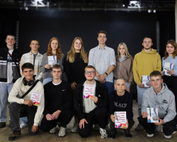 5372901841760811884 (2)