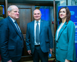 photo_2024-12-07_02-04-01