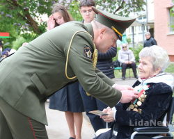 Поздравление ветеранов 16